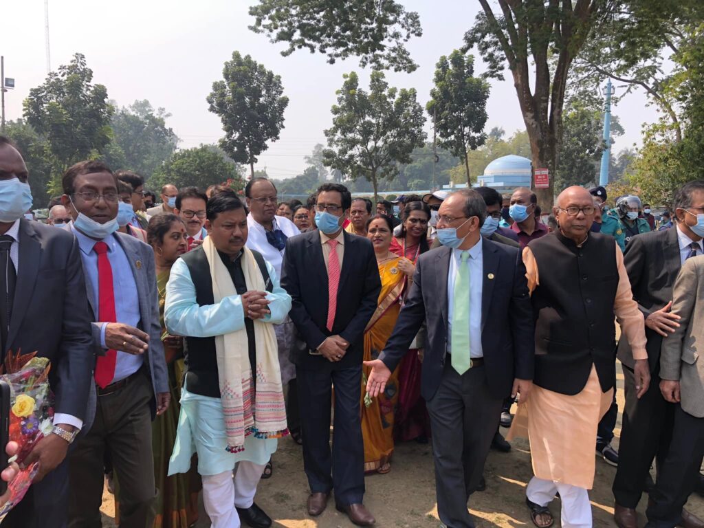 রাজশাহীর মানুষের ব্যবহার এখানকার আমের থেকেও বেশি মিষ্টি: রামপ্রসাদ পাল