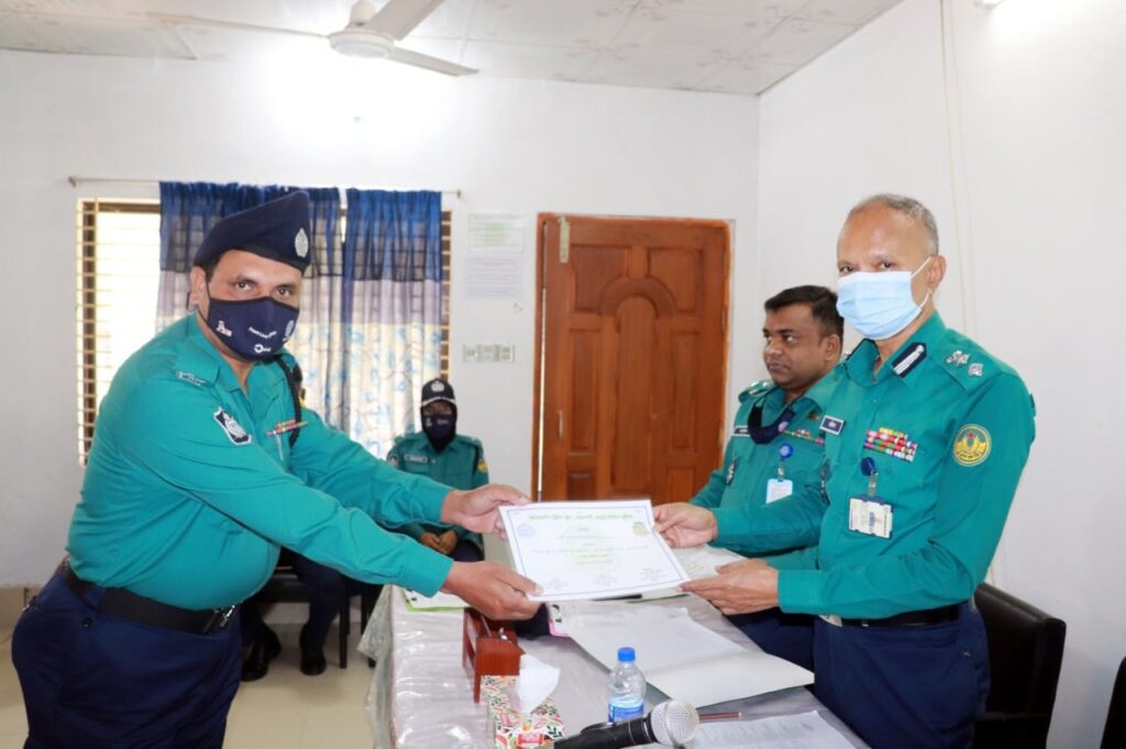 আরএমপি’র ট্রেনিং স্কুলে তদন্ত সহায়ক কোর্সের সমাপনী