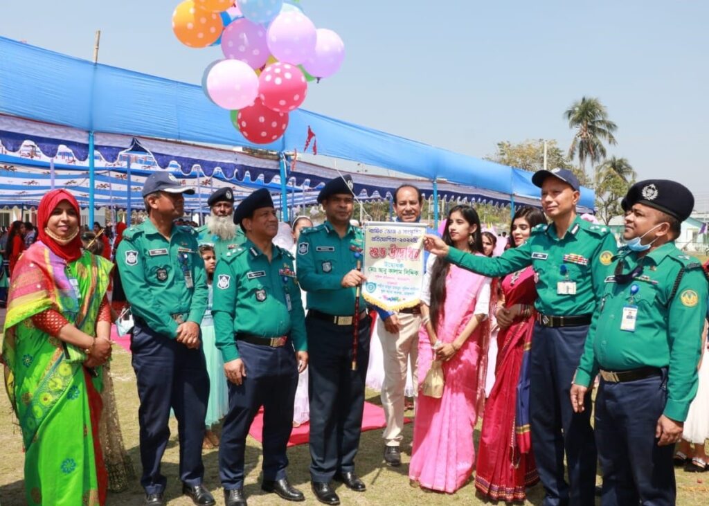 রাজশাহী পুলিশ লাইনস্ স্কুল অ্যান্ড কলেজে সাংস্কৃতিক প্রতিযোগিতা অনুষ্ঠিত
