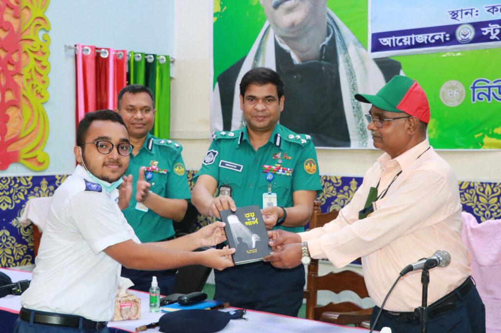 রাজশাহীতে কমিউনিটি পুলিশিং এর “পাঠক উৎসব অনুষ্ঠিত