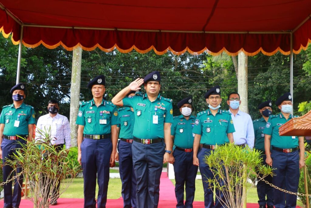 আরএমপির গ্রান্ড মাস্টার প্যারেড অনুষ্ঠিত