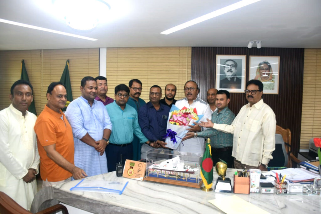 জাতীয় পরিবেশ পদক অর্জনে রাসিক মেয়রকে রাজশাহী চেম্বারের শুভেচ্ছা