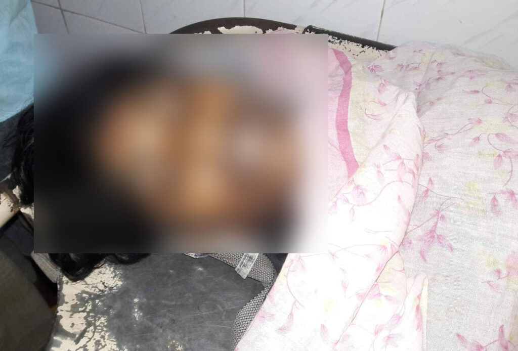 গোদাগাড়ীতে বাসের চাপায় স্কুলছাত্রের মৃত্যু