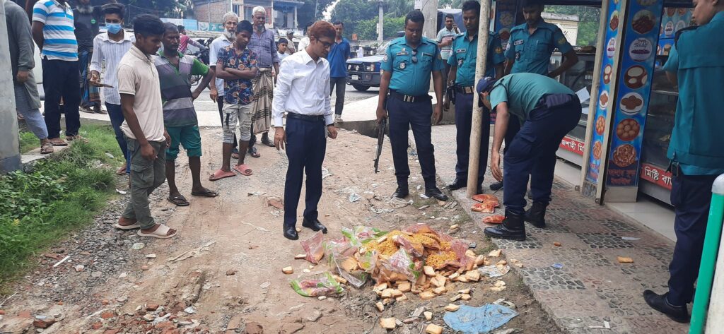 রাজশাহীতে মেয়াদোত্তীর্ণ খাদ্য বিক্রি, ‘মিষ্টি বাড়ি’র আউটলেট সিলগালা