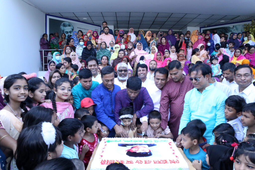 রাসিকের উদ্যোগে বর্ণাঢ্য আয়োজনে শেখ রাসেল দিবস উদযাপন