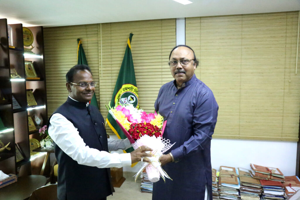 রাসিক মেয়রের সাথে ভারতীয় সহকারী হাই কমিশনারের সৌজন্য সাক্ষাৎ