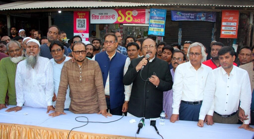 দেশের উন্নয়নকে স্তব্ধ করার জন্য চক্রান্ত করছে বিএনপি: মেয়র লিটন