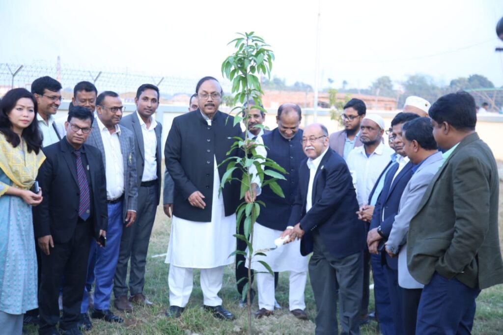 রাজশাহীতে বিসিক শিল্পনগরী-২ পরিদর্শনে শিল্পমন্ত্রী 