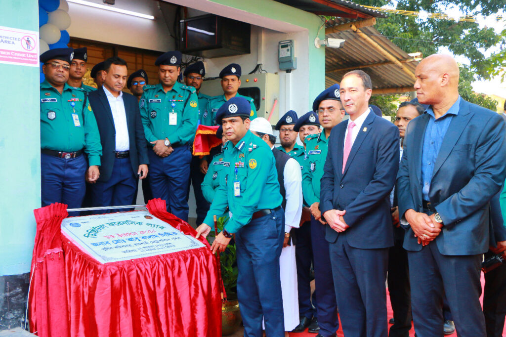 আরএমপি’র ডিজিটাল ফরেনসিক ল্যাবের উদ্বোধন 