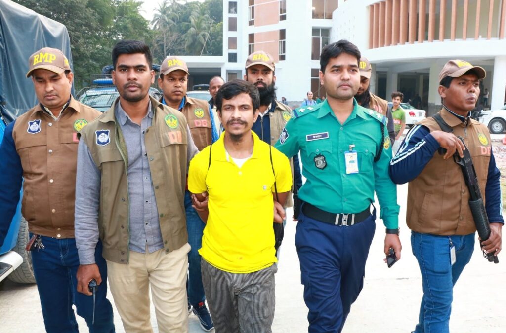 রাজশাহীতে কথিত ঈসা নবী পরিচয়দানকারী এক ব্যক্তি গ্রেফতার