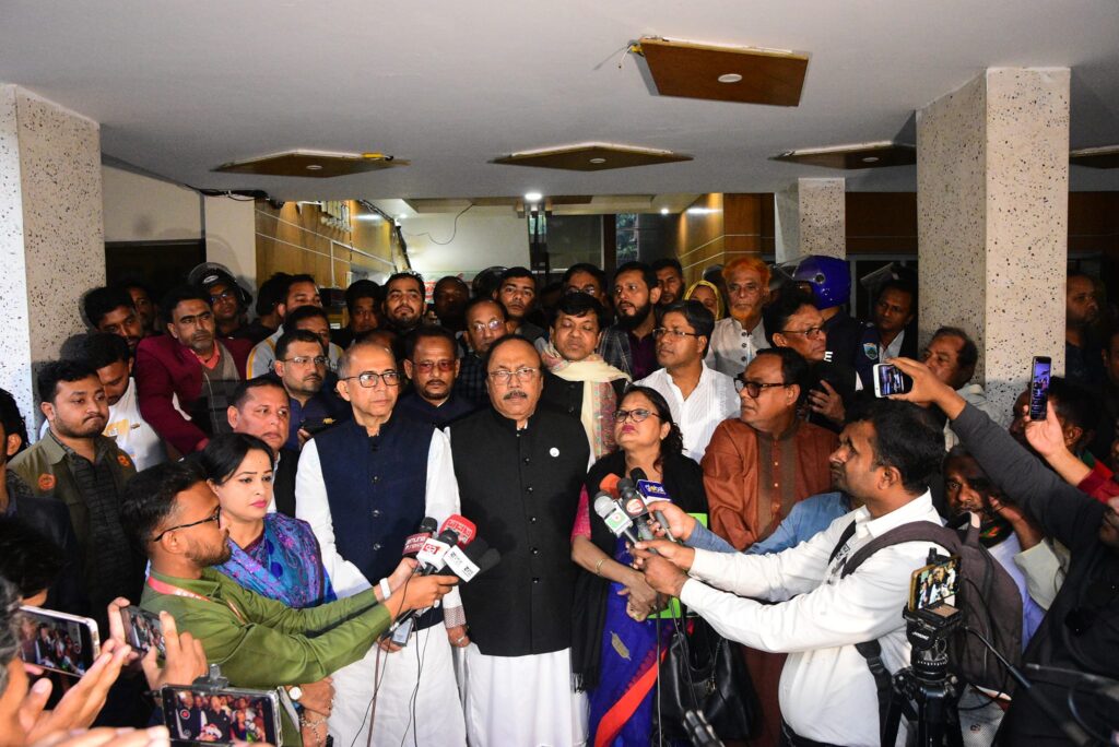 ১০ ডিসেম্বর নেতাকর্মীদের প্রস্তুত থাকতে নির্দেশনা দেওয়া হয়েছে: মেয়র লিটন