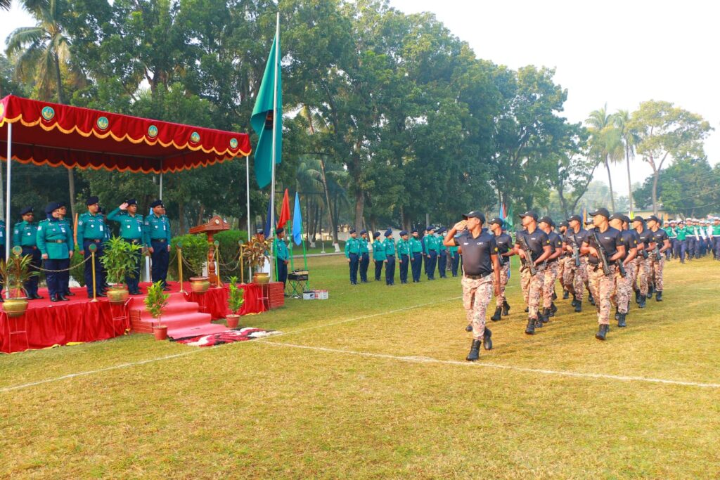 আরএমপি’র মাস্টার প্যারেড অনুষ্ঠিত