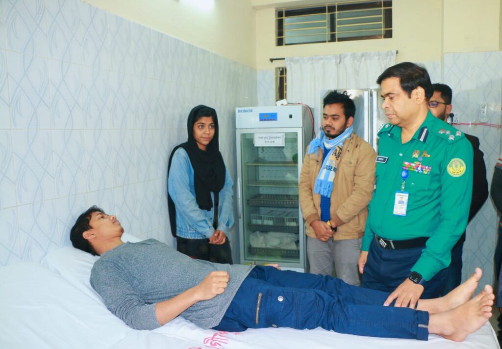 করোনা সংক্রমণ প্রতিরোধে রাজশাহীতে চতুর্থ ডোজ টিকা কার্যক্রম শুরু
