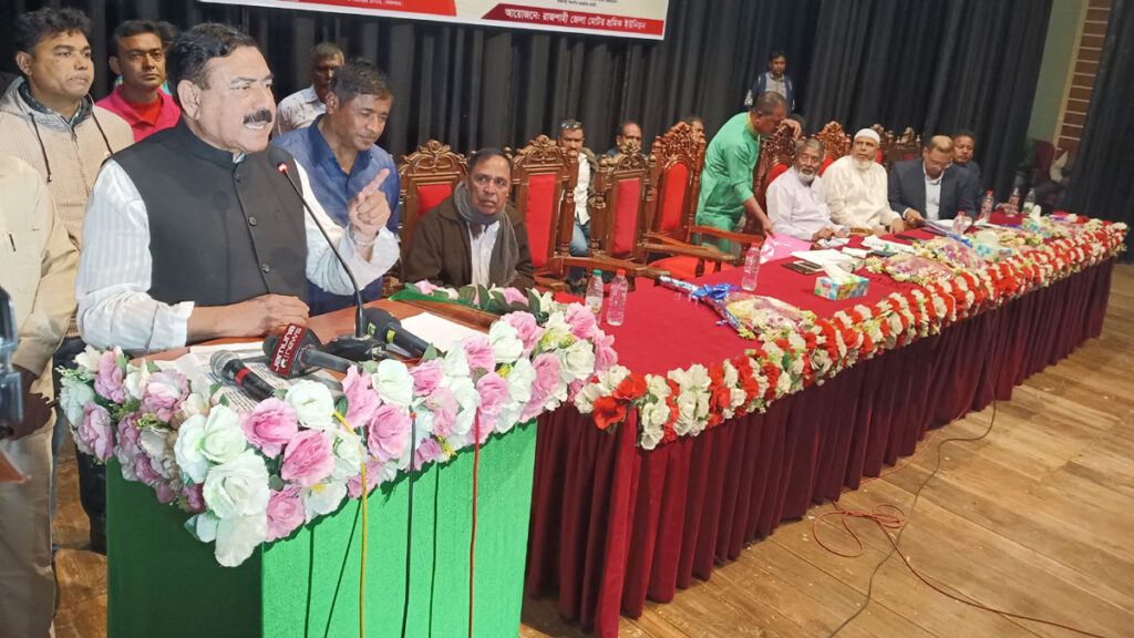 গাড়ি আর জনসংখ্যার হিসাবে সড়কে দুর্ঘটনা কমেছে: রাজশাহীতে শাজাহান