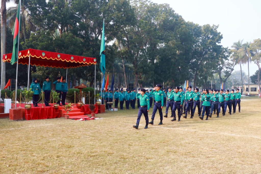 আরএমপি’র মাস্টার প্যারেড অনুষ্ঠিত
