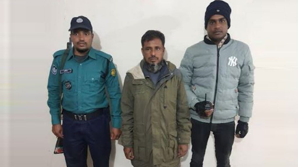 রাজশাহীতে ট্রাক চাপায় ৩ জন নিহতের ঘটনায় চালক গ্রেপ্তার