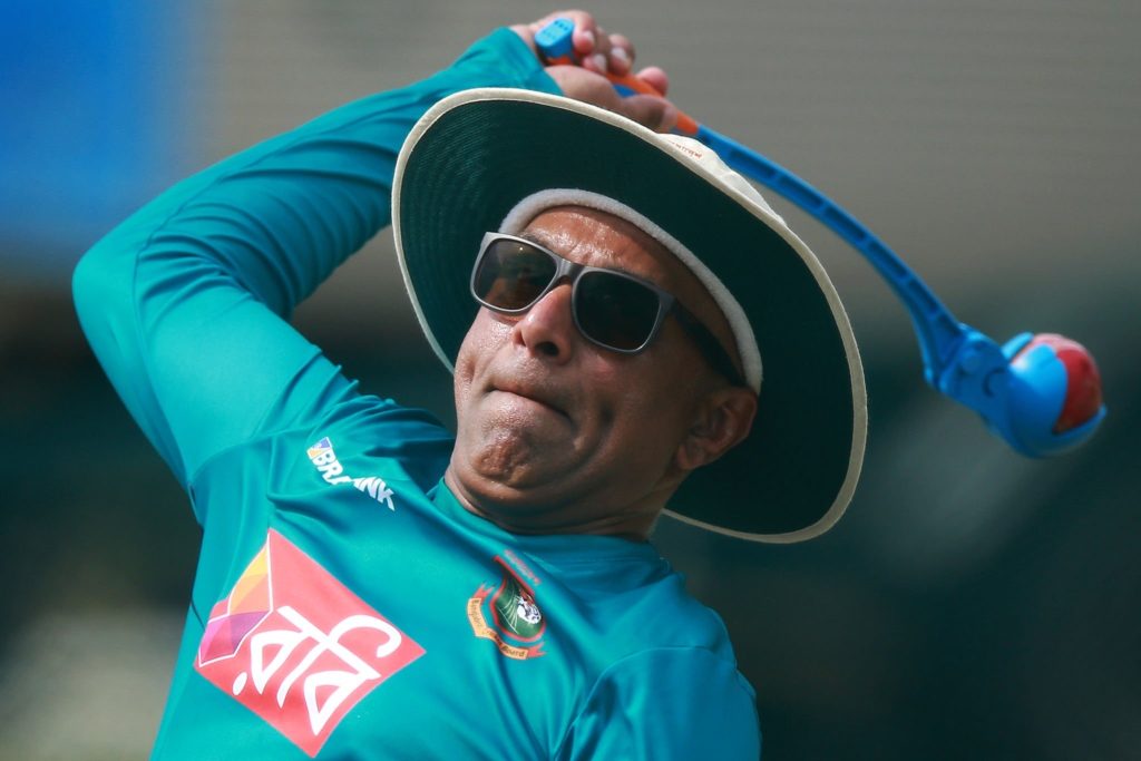 ‘একগাদা চ্যালেঞ্জ’ নিয়ে ফিরছেন হাথুরুসিংহে