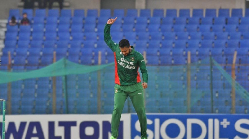 সাকিবের পাঁচ, বড় জয়ে সিরিজ বাংলাদেশের