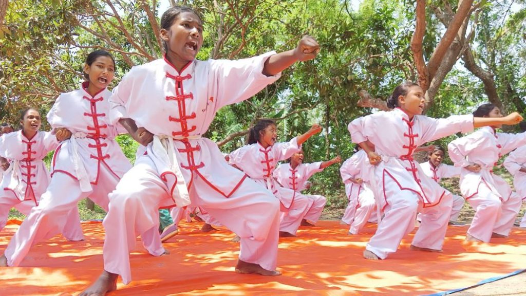 আত্মবিশ্বাসী হয়ে উঠছে রাজশাহীর হাঁসদা-কিস্কুরা