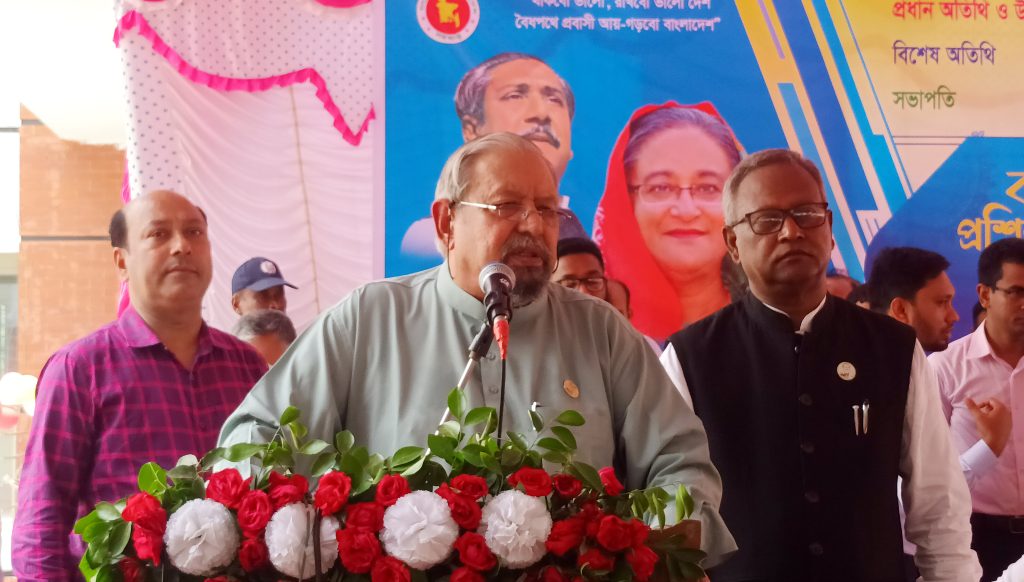 দক্ষ শ্রমিক ছাড়া বিদেশে শ্রমিকের বাজার নেই: মন্ত্রী ইমরান 