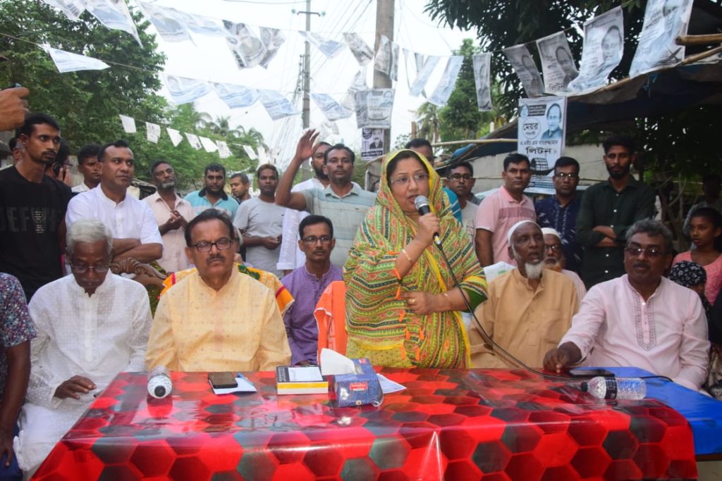মেয়র প্রার্থী লিটনের পক্ষে ওয়ার্ডে ওয়ার্ডে পথসভা ও প্রচারণা