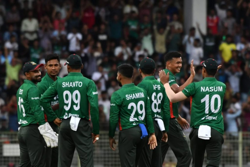 বাংলাদেশের সামনে ১১৭ রানের লক্ষ্য
