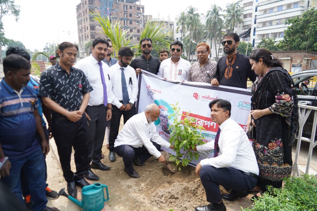 জাতীয় শোক দিবসে রাসিকের উদ্যোগে বৃক্ষরোপণ কর্মসূচি