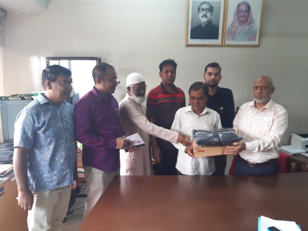 রাসিকের ১৫১ জন কর্মচারী পেল গ্রীষ্মকালীন পোশাক
