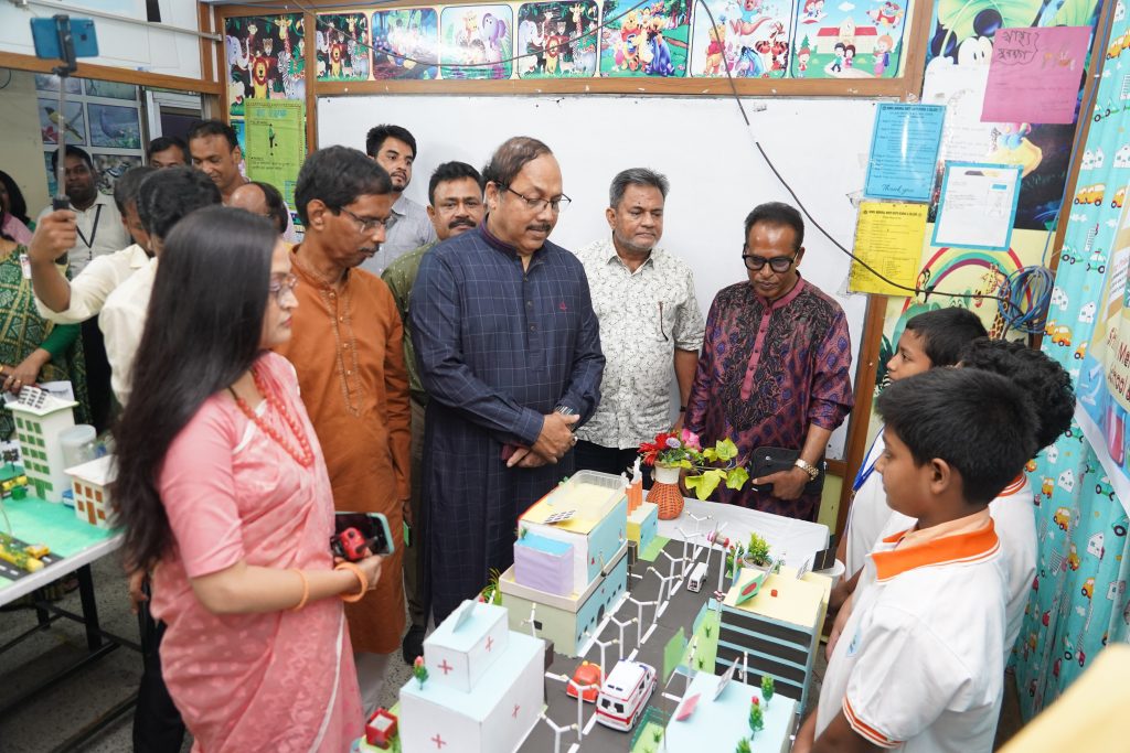 শিমুল মেমোরিয়াল নর্থ সাউথ স্কুল এন্ড কলেজের বিজ্ঞান ও প্রযুক্তি মেলার সমাপনী 