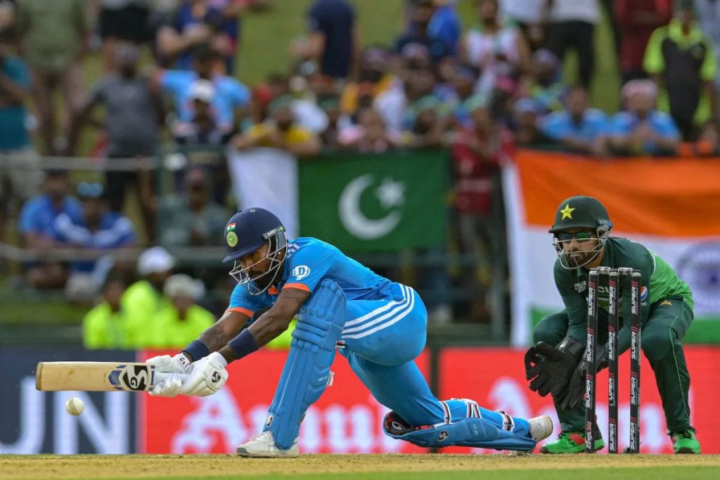 পাকিস্তানকে ২৬৭ রানের লক্ষ্য দিল ভারত