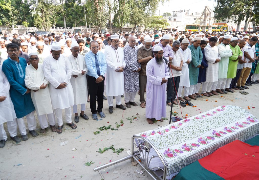বীর মুক্তিযোদ্ধা অধ্যাপিকা জিনাতুন নেসা তালুকদারের দাফন সম্পন্ন