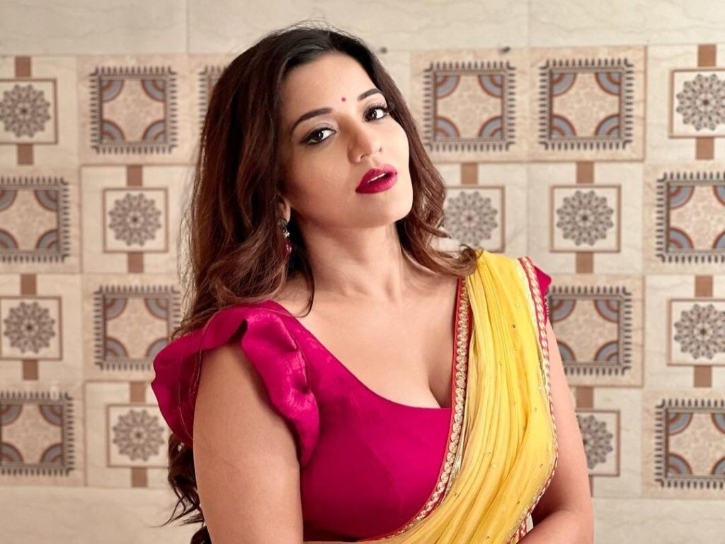 লিভ ইন, বিয়ে-বিচ্ছেদ; নানা কারণে আলোচিত মোনালিসা