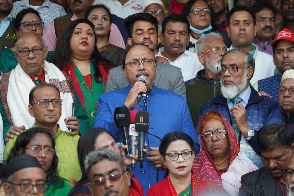 পিটার হাস আর কোনো কথা বলছেন না, চুপ করে আছেন: লিটন