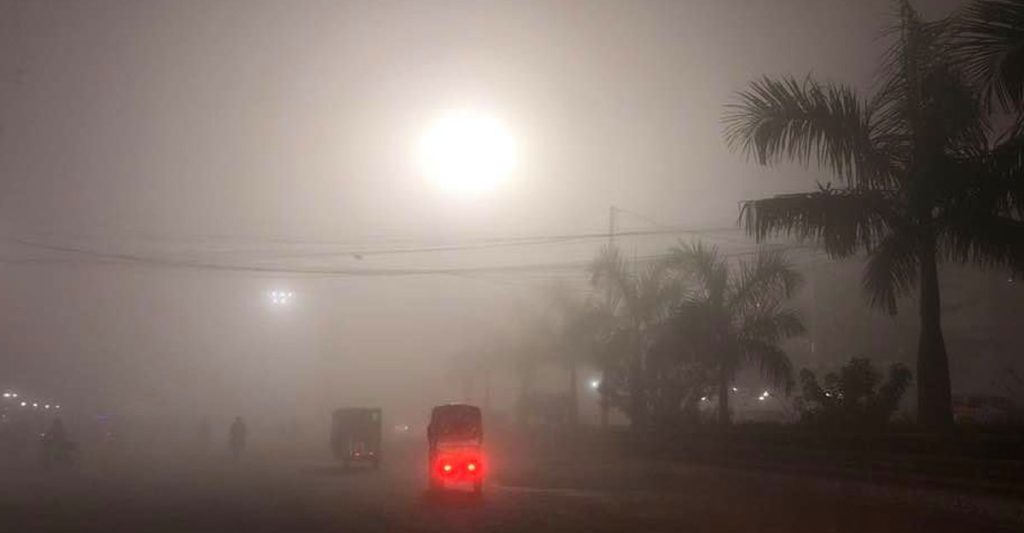 শেষ রাত থেকে ঘন কুয়াশা পড়তে পারে