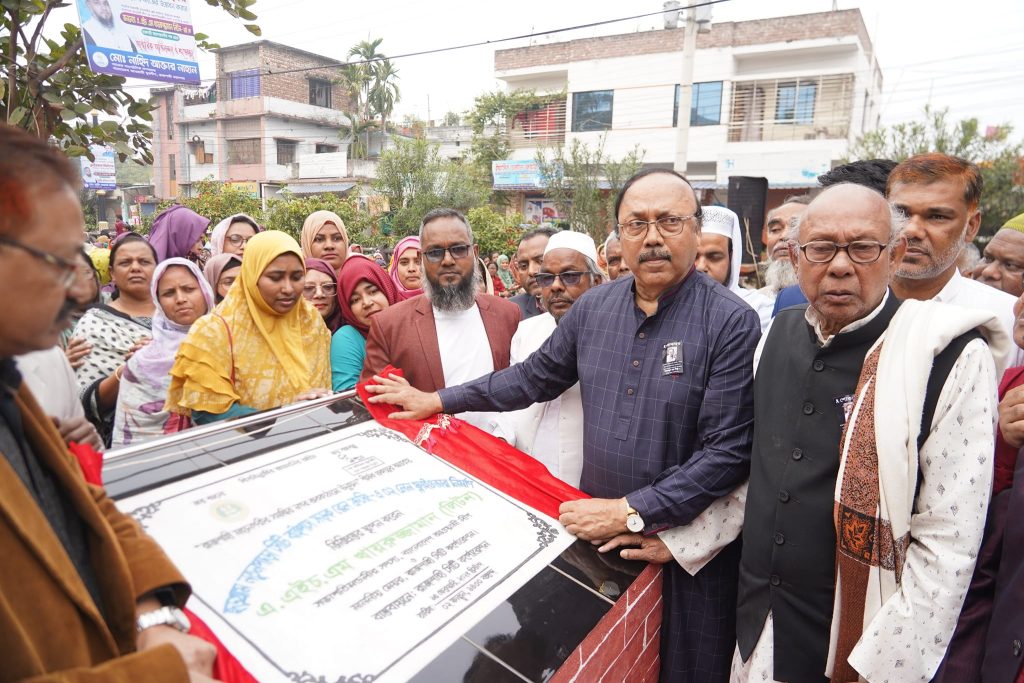 রাজশাহী সিটি বাইপাস সড়কের রেল ক্রসিং এ ফ্লাইওভার নির্মাণ কাজের উদ্বোধন 