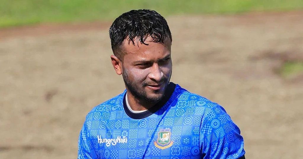 টি-টোয়েন্টিতেও শীর্ষস্থান হারানোর শঙ্কায় সাকিব