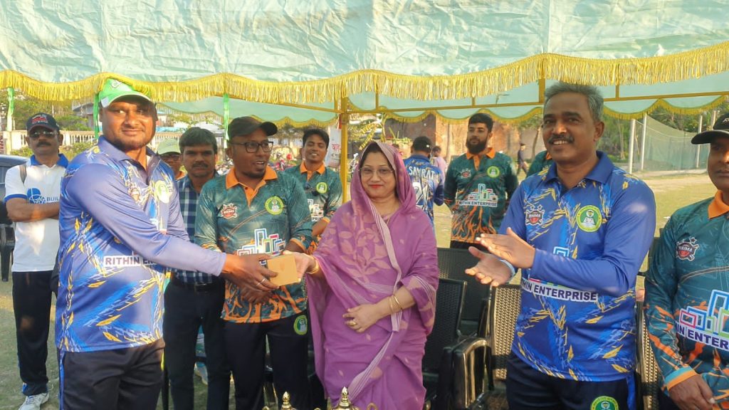 রাসিকের পরিচ্ছন্ন বিভাগের উদ্যোগে প্রীতি ক্রিকেট টুর্ণামেন্টের পুরস্কার বিতরণ