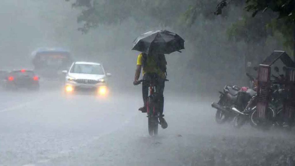 দেশের সব বিভাগে ভারী বর্ষণের সতর্কতা